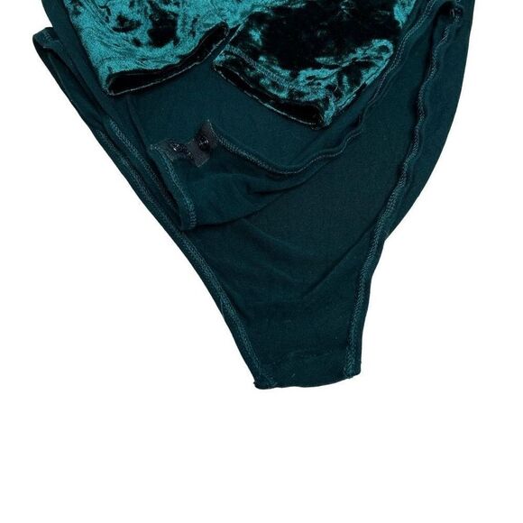 Altar’d State emerald green crushed velvet long sleeve bodysuit size M - Picture 9 of 12
